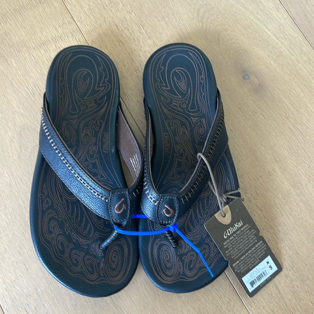 Olukai Haipo men’s size 9 black/black